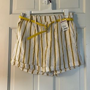 Love Tree pull on shorts with belt